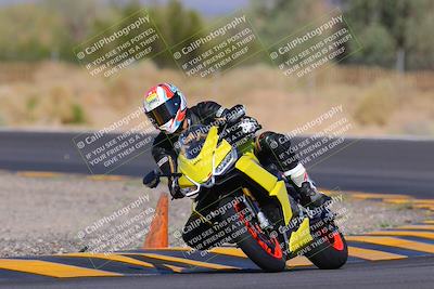 media/Oct-09-2022-SoCal Trackdays (Sun) [[95640aeeb6]]/Turn 3 (930am)/